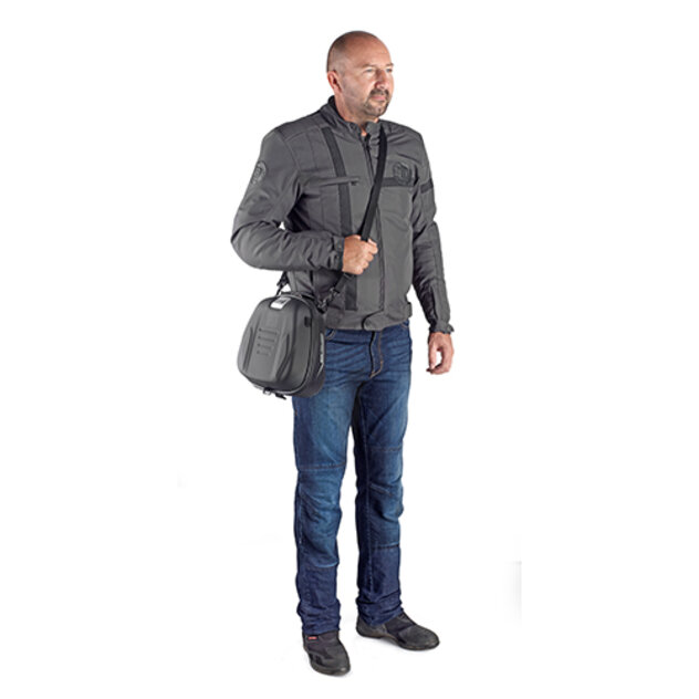 ST605C_indossata-