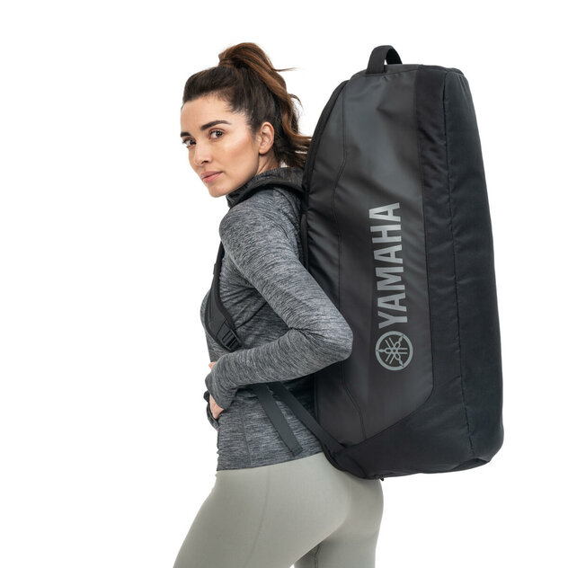 T21-LB000-B0-00-21-LG-sportsbag-Pristina-Studio-00-52993_ESHOP_3