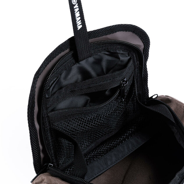 N23-TB015-D0-00-TENEREWORLDRAID-BATH-BAG-EU-Studio-340398_ESHOP_5