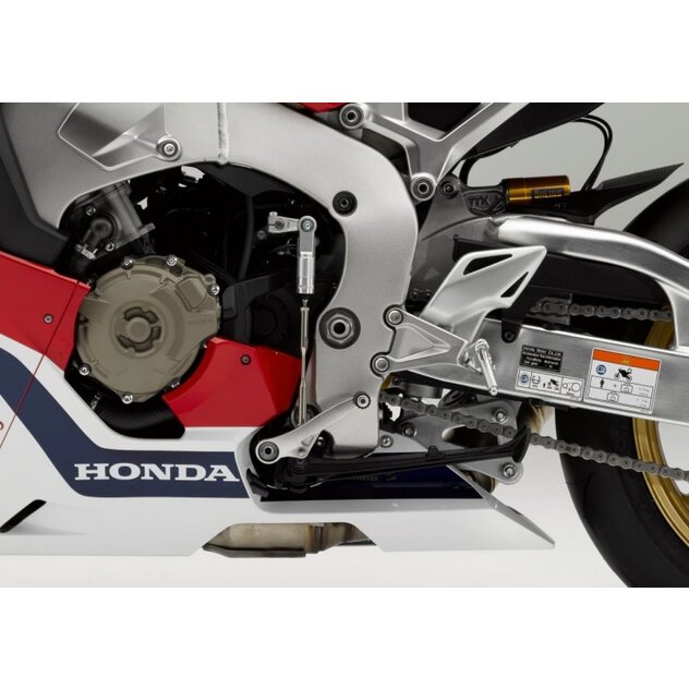 l_2017.03.16-cbr1000rr-accessories-2017ym_page_04_-32616_ESHOP_0