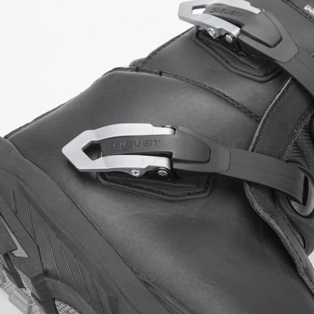 1036W-T-SPIRIT-EVO-WP-black_close-up_2021_hd_03-41453_ESHOP_2