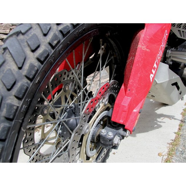 installed-altrider-fender-riser-kit-for-the-honda--38825_ESHOP_3