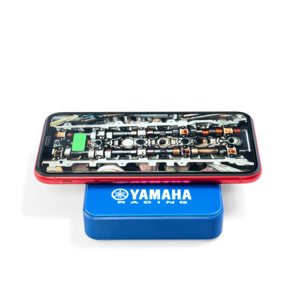 N21-JE007-E8-00-YAMAHA-RACING-POWERBANK-WIRELESS-b-48903_ESHOP_1