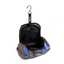 N23-TB015-D0-00-TENEREWORLDRAID-BATH-BAG-EU-Studio-340398_ESHOP_4