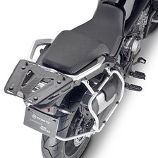 GIVI ZADNÍ NOSIČ KUFRU CF MOTO 800 MT (22) SR9225