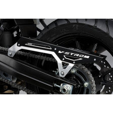 SUZUKI OCHRANNÝ HLINÍKOVÝ PROUŽEK NA ŘETĚZ V-STROM 1050