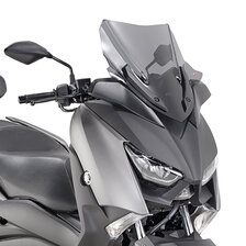 GIVI SPORTOVNÍ PLEXI YAMAHA X-MAX 125/300/400 D2136S