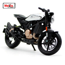MAISTO MODEL 1:18 HUSQVARNA VITPILEN 701 2018 STŘÍBRNÁ