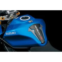 SUZUKI NÁLEPKA NA NÁDRŽ GSX-S 1000/F S GRAFIKOU A NÁPISEM