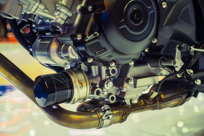 Pohľad na motor v motorke